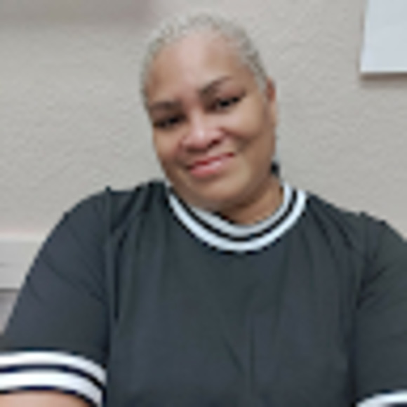 Meet your Posher, Vicki - Picture 1 of 1